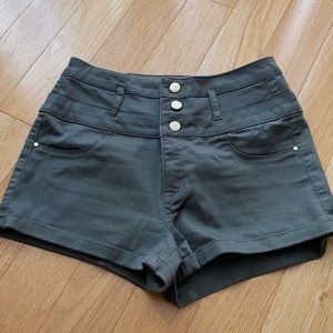 Refuge ❗️High Waisted Shorts